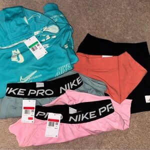 NIKE Bundle Kids L-XL, Women’s XS